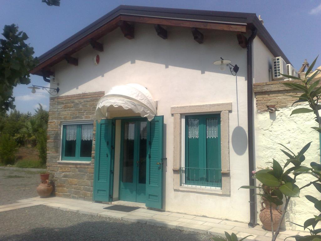 Agriturismo Terranova Пистичи Екстериор снимка